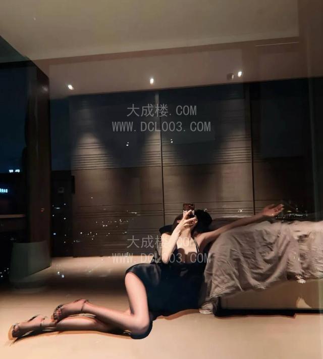 静安黑丝制服美足御姐cc