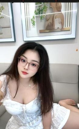 成都成华广东眼镜妹