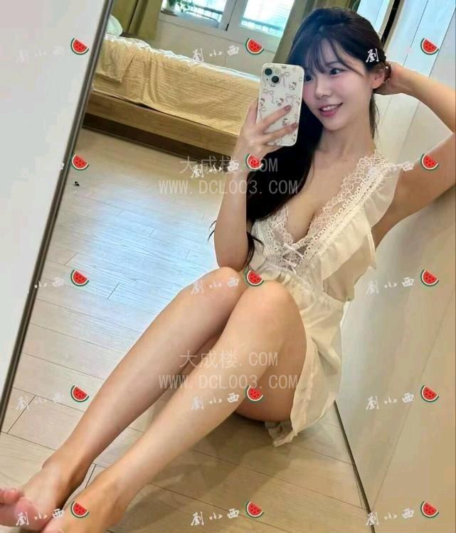 海珠白皙活力美少女