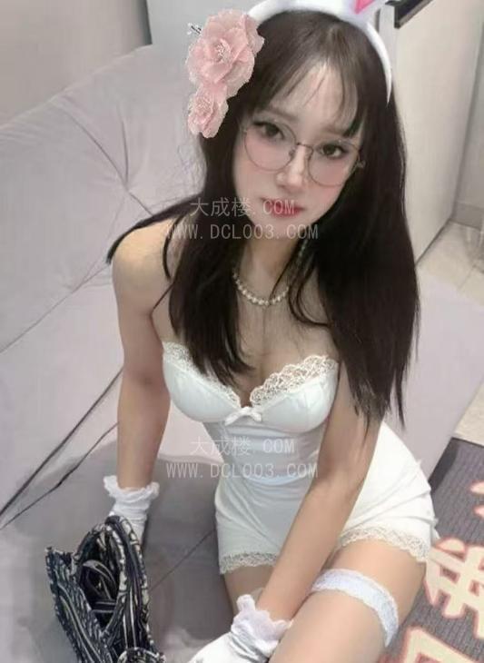 南京夫子庙眼镜骚妹