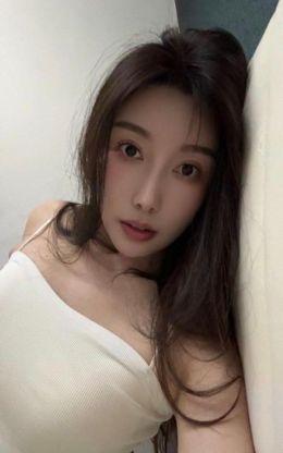 南岸水多小秘书晨晨