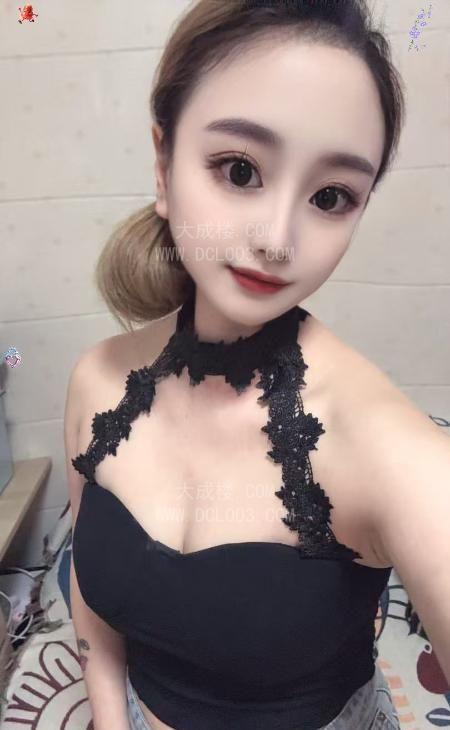 白云美胸细腰嫩妹