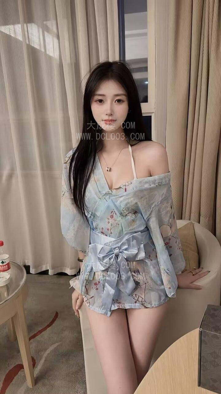 南京很难约的极品大长腿裸高173还可以包养