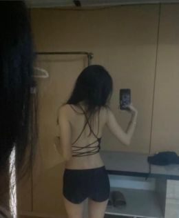南京口爆模特身材小骚货