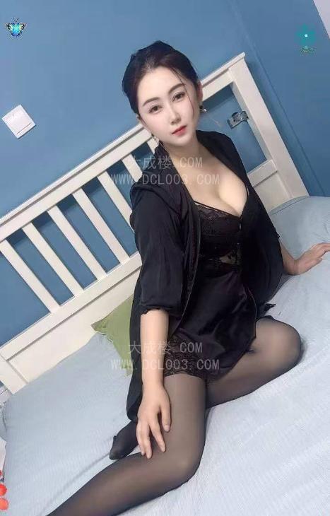 浦东长腿巨乳雯雯少妇