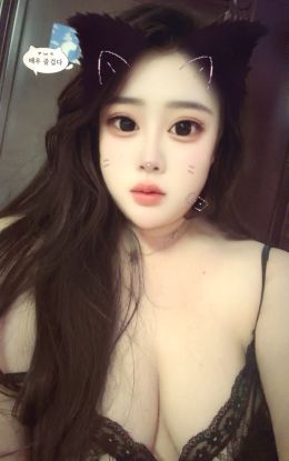 东丽微胖大胸