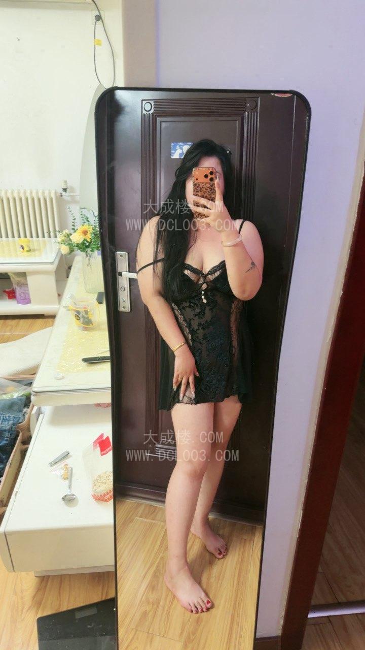 东丽微胖大胸