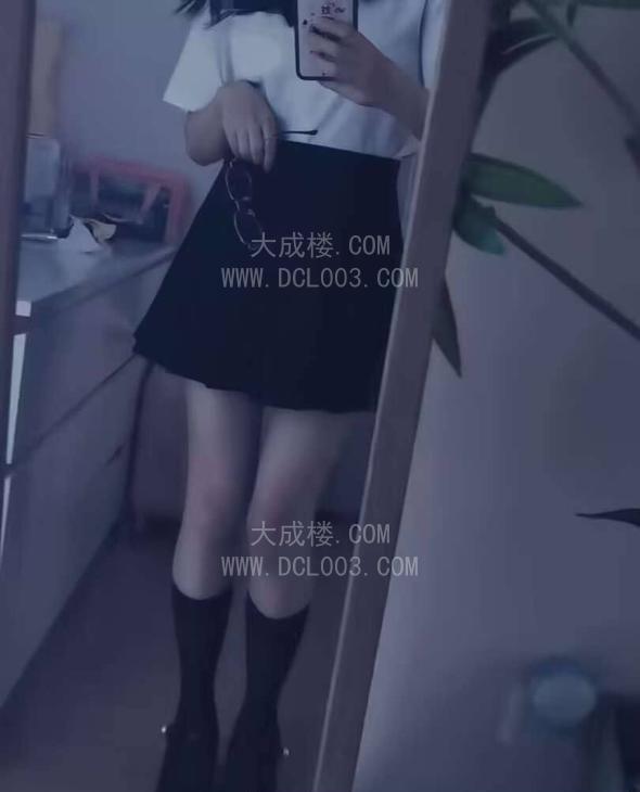 闵行00后气质小妹