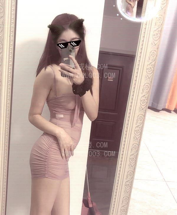 南京翘臀性感长腿骚女