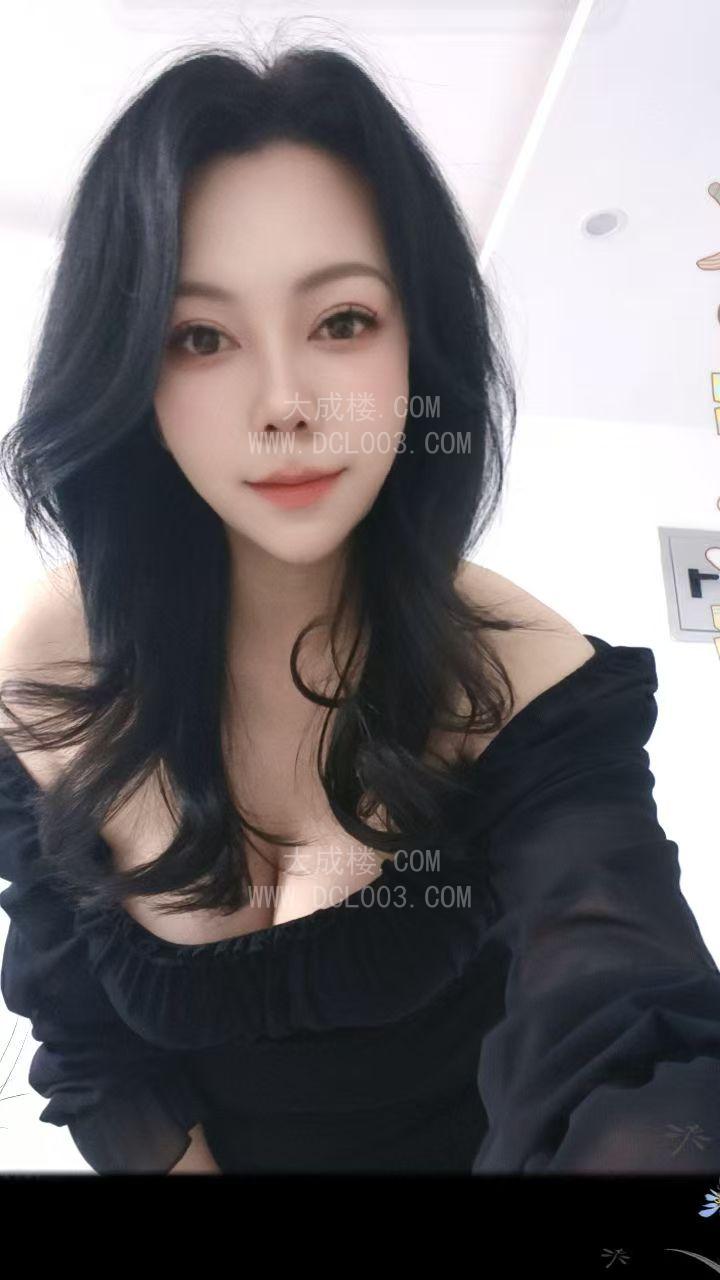 南京万寿身材还不错的少妇高跟踩爆蛋蛋