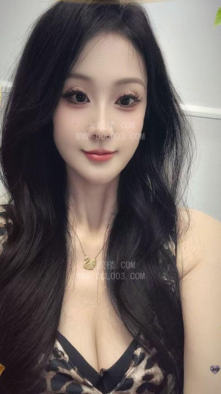 南京万寿身材还不错的少妇高跟踩爆蛋蛋