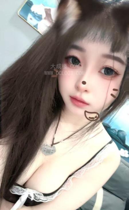 苏州肤白貌美性感美胸国宝