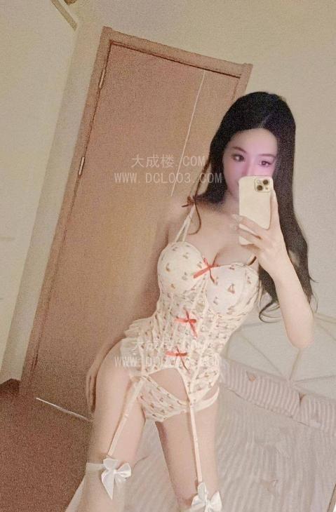 天河绝美性感女友许愿