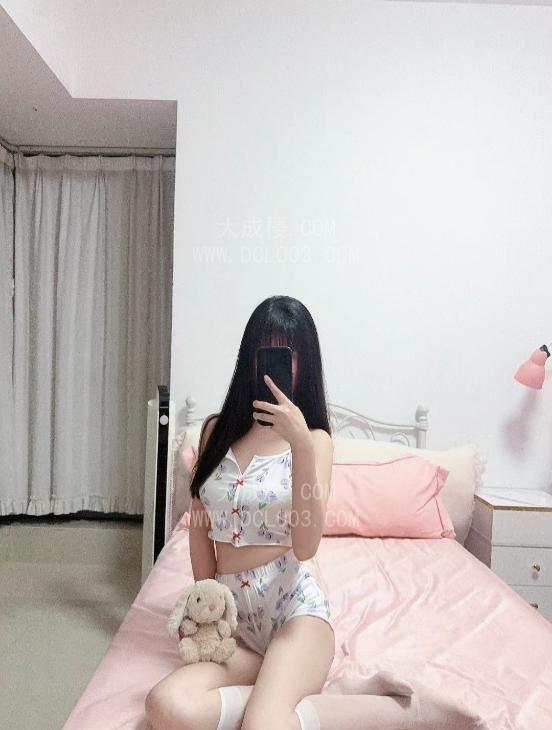 武汉光谷性感大长腿馨儿