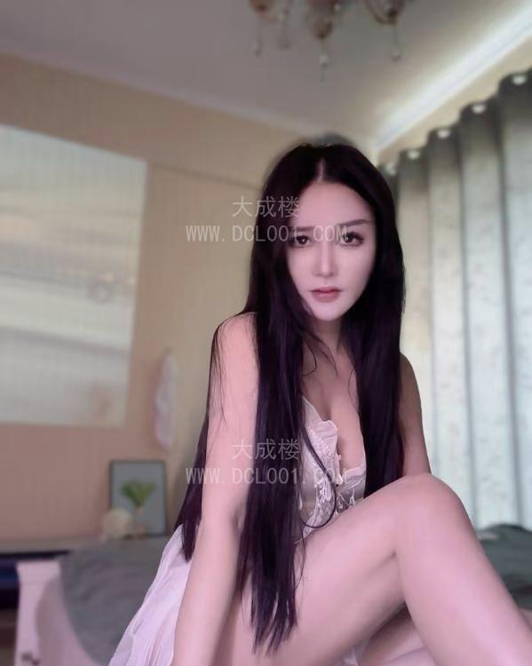 成都维族小美