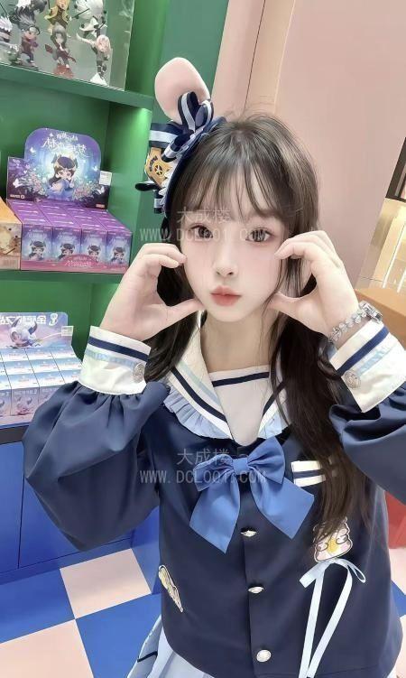三点粉小嫩妹