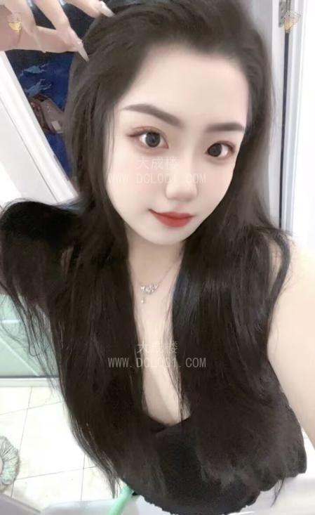 津南微胖女孩