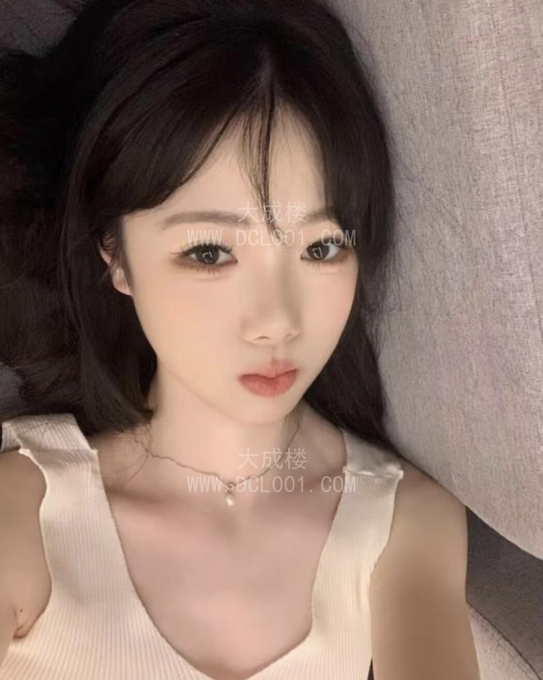 长沙苗条零零后小妹子