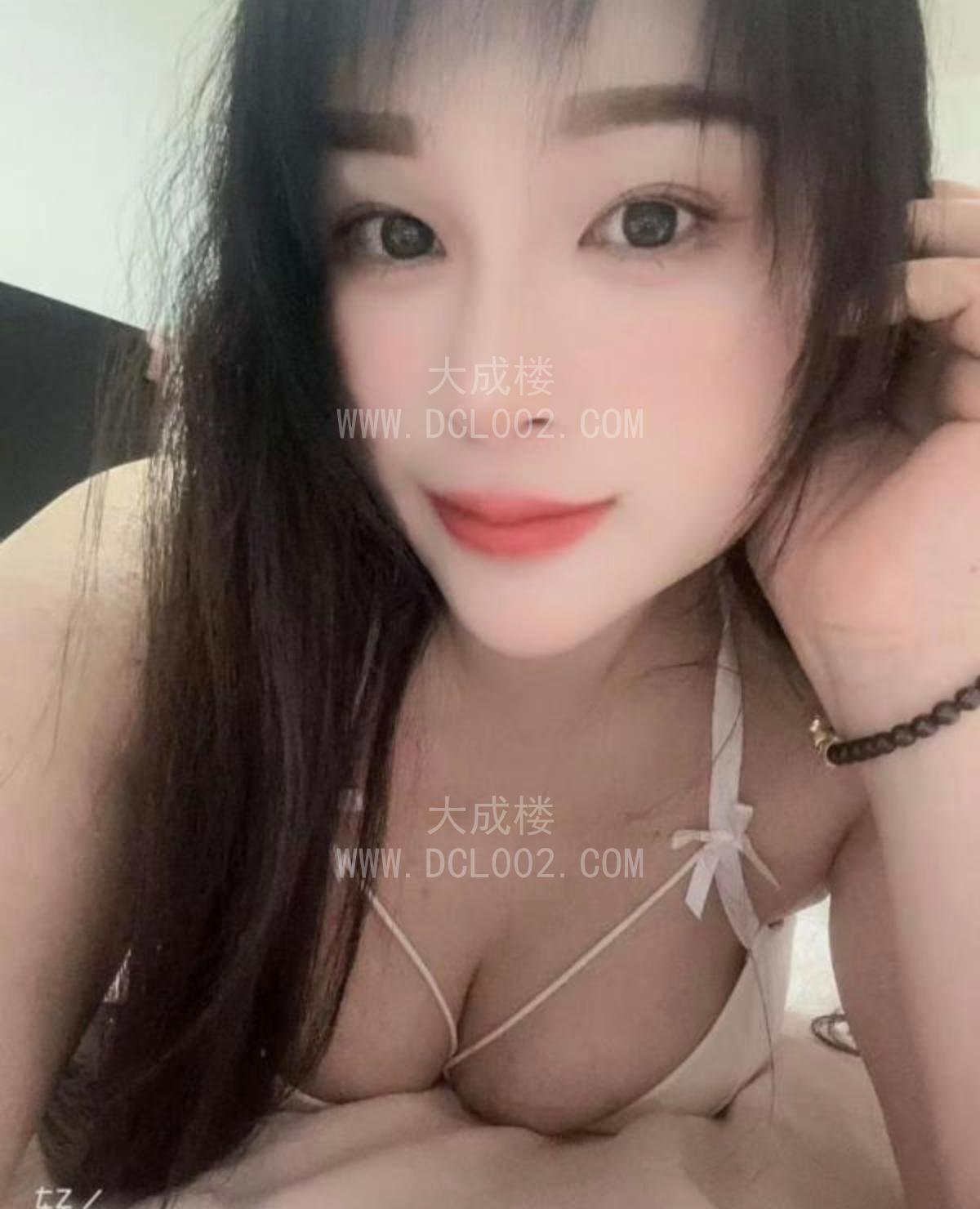罗湖美胸依依