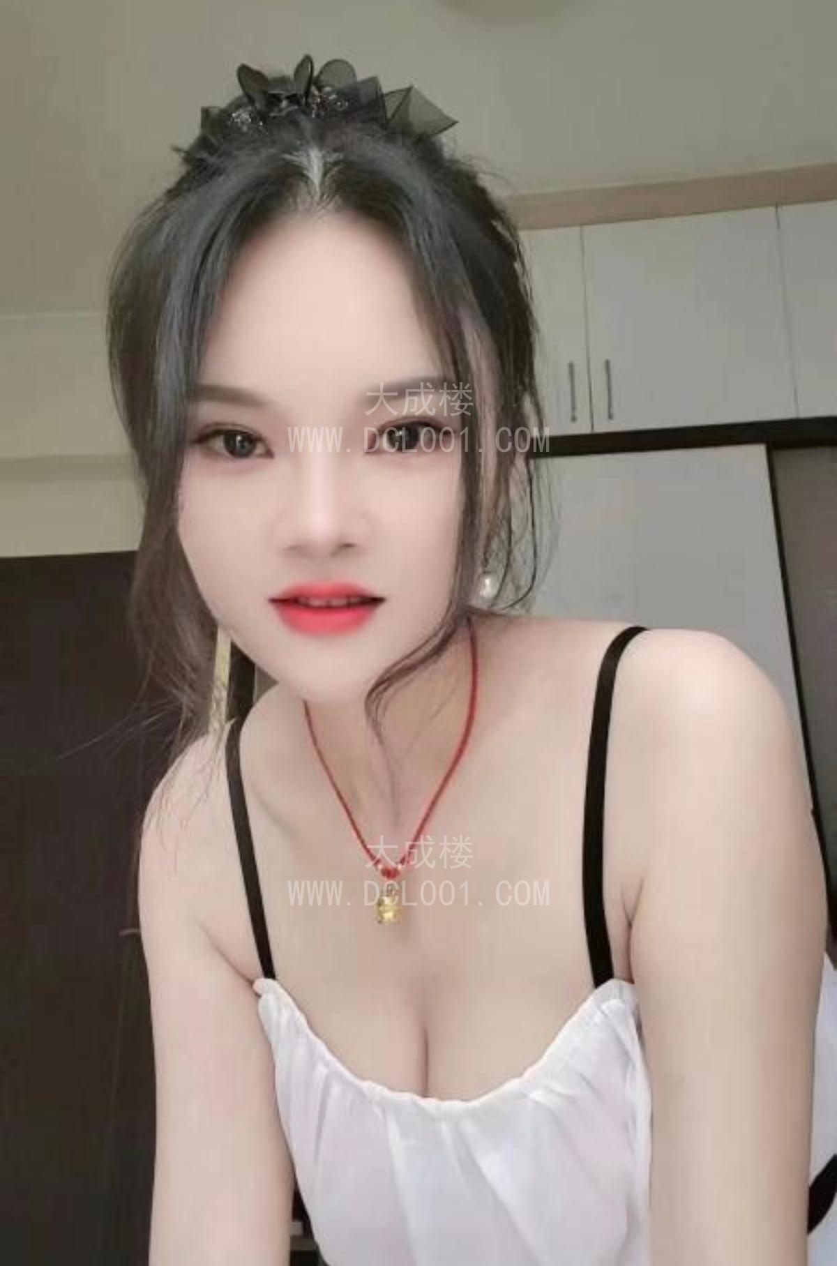 海珠宝藏妹子